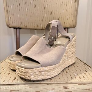Marc Fisher Nelly Suede Espadrille Wedge Sandals Ankle Strap Natural